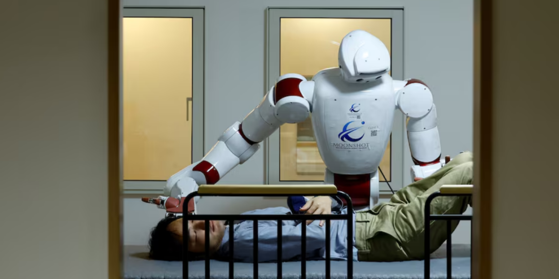Infermierët e së ardhmes, a do të kujdesen robotët për të moshuarit në Japoni?