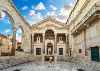 9 destinacionet më të mira në Europë për udhëtime solo të femrave në vitin 2025