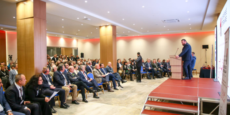 Shqipëria në Qendër të Vëmendjes Europiane për Veterinarinë: FVE Publikon Videon e Kongresit të Parë Ndërkombëtar të Mjekësisë Veterinare Shqiptare