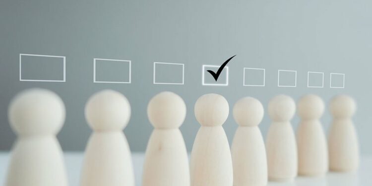 Zgjedhjet në shifra: Detajet ‘pikante’ të garës elektorale/ Cilat janë formacionet më të “plakura” dhe ato më të “reja” që marrin pjesë?