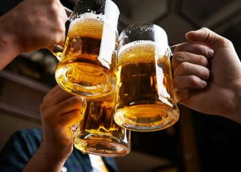 Numbeo: Në Ballkan, birra më e shtrenjtë pihet në Shqipëri