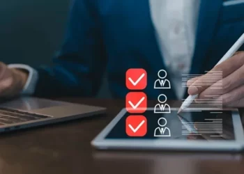 Gara në shtet, 17 aplikime për një “karrige”/ 34 vjeç mosha mesatare e aplikantit, 40 vjeç për t’u ngritur në detyrë