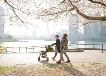 Japonia kalon në javë pune me katër ditë për të nxitur lindjet – por a mjafton kjo?