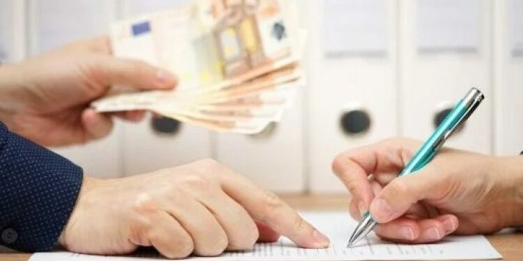 Kërkesa për kredi? Bankat shtojnë refuzimet. Ja arsyeja