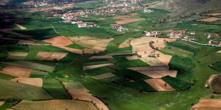 Tokat pa tapi, dalin në shitje me 1 euro – Në maj hyn në fuqi  “Paketa  e Maleve”,  kriteret kush përfiton