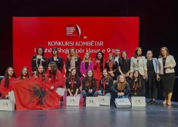 ONE Albania mbështet garuesit e edicionit të tretë të konkursit kombëtar të gjuhës shqipe