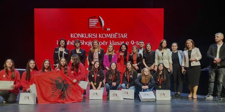 ONE Albania mbështet garuesit e edicionit të tretë të konkursit kombëtar të gjuhës shqipe