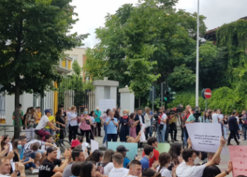 Fonde për të rinjtë dhe bizneset/ Hapet thirrja për programin e të Nxënit në Vendin e Punës