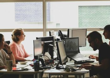 Në një muaj shpallen mbi 1600 vende pune – Nga punëtorët e krahut, te inxhinierët. Çfarë kërkon tregu?