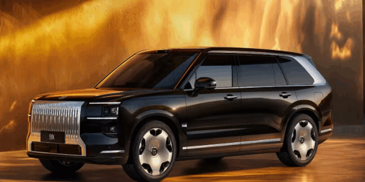 Kinezët prodhojnë një “Rolls-Royce” për… të varfërit