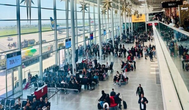 Bilanci negativ i turizmit: Më shumë shqiptarë ikin jashtë sesa turistë që vijnë