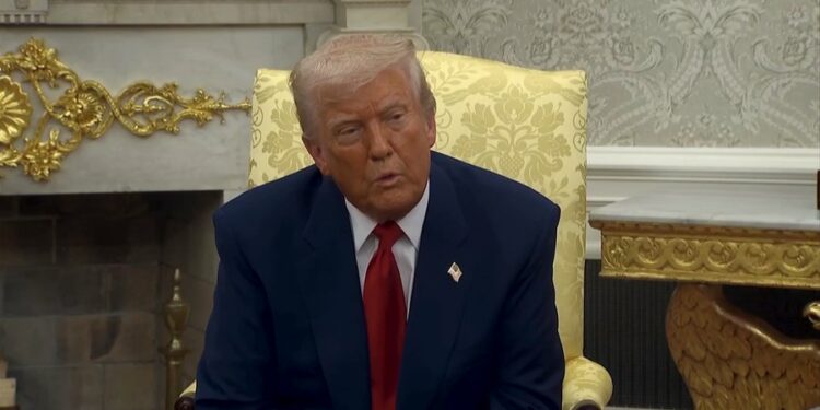 Trump zbulon pse pezulloi tarifat që ‘tronditën’ botën