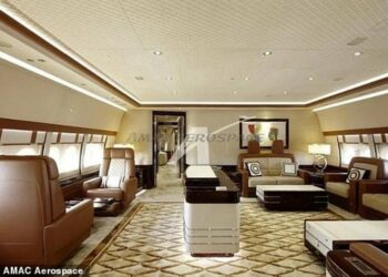 Me dhomë gjumi, 11 tualete dhe 40 televizorë… Brenda avionit luksoz që Katari i dhuroi Donald Trump-it