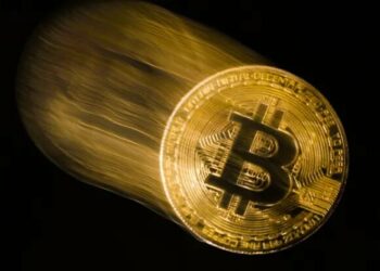 Bitcoin arrin nivelin historik mbi 111 mijë dollarë. Koha për të hyrë apo për të dalë?