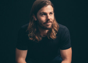 Uli pagën e vet për të rritur pagat e punonjësve, CEO që prishi rregullat