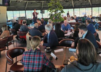 Hollywoodi kthen sytë nga Shqipëria: Dhoma Amerikane takon liderët botërorë të industrisë së filmit