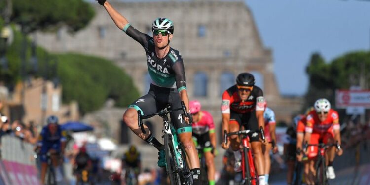 “Giro d’Italia 2025” bllokon trafikun. Ja rrugët ku ndalohet qarkullimi dhe parkimi nga 8-11 maj