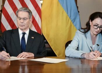 SHBA dhe Ukraina nënshkruajnë marrëveshjen për mineralet