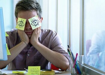Stresi në punë “përkthehet” në kosto – Pasojat në shëndetin mendor i kushtojnë BE-së mbi 100 mld euro në vit