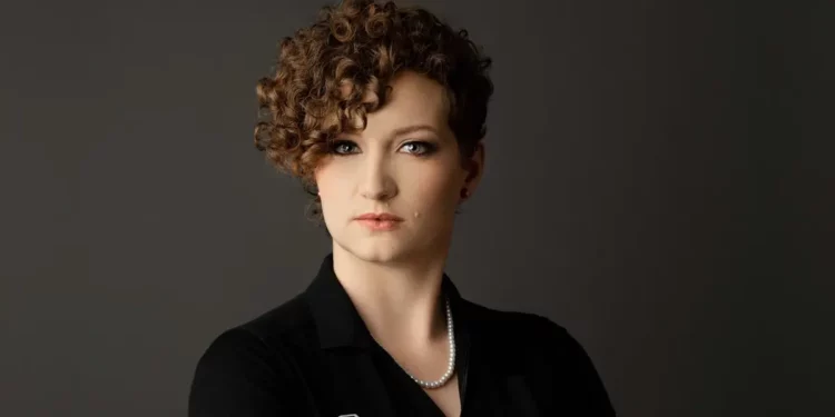 Nga refuzimi në punë te një biznes gjysmë-milionësh, historia frymëzuese e Amber Starling