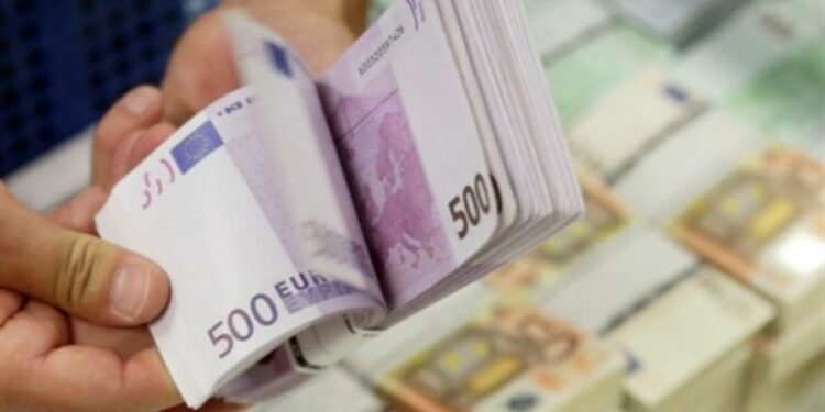 Qeveria rishikon për herë të dytë buxhetin. Ja kujt i hiqen dhe kujt i jepen para