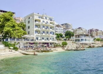 Bie interesi për banesa, turizmi merr me vete dhe lejet e ndërtimit