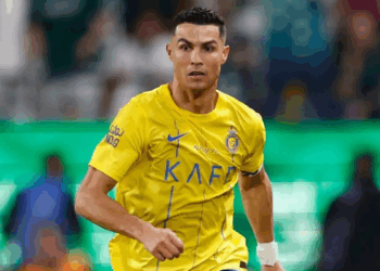 Ronaldo “vishet me ar”! Kontrata e çmendur me Al Nasr, 550,000 euro paga ditore, aksione e avion privat