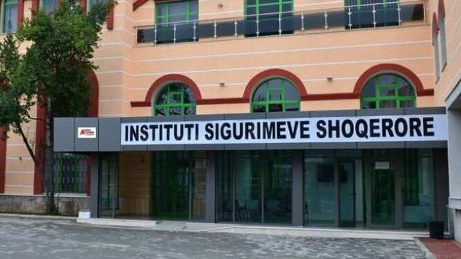 Përmirësohet situata, 3% më shumë kontribues në skemën e sigurimeve shoqërore