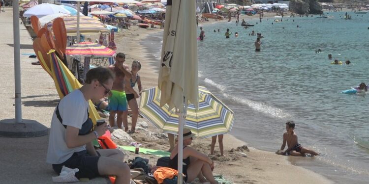 Publikohet lista e pagave indikative për sektorin e turizmit, ja sa do të marrin sipas pozicionit