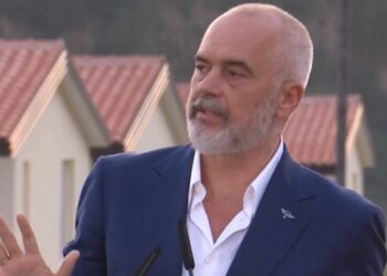 Aksioni kundër ndërtimeve pa leje, Rama paralajmëron reformë për kontrollin e territorit,