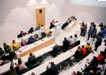 Ultimatumi i Ramës, nisin dorëheqjet e administratorëve në juglindje