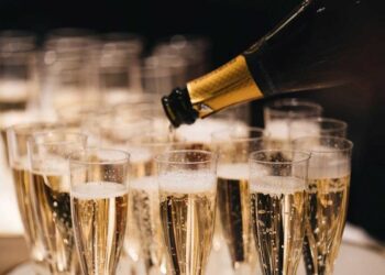 “Lufta e re” e shampanjës në tregun global