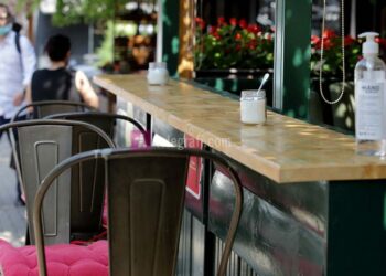 Bizneset e shërbimeve pesimiste, parashikojnë ulje të punësimit