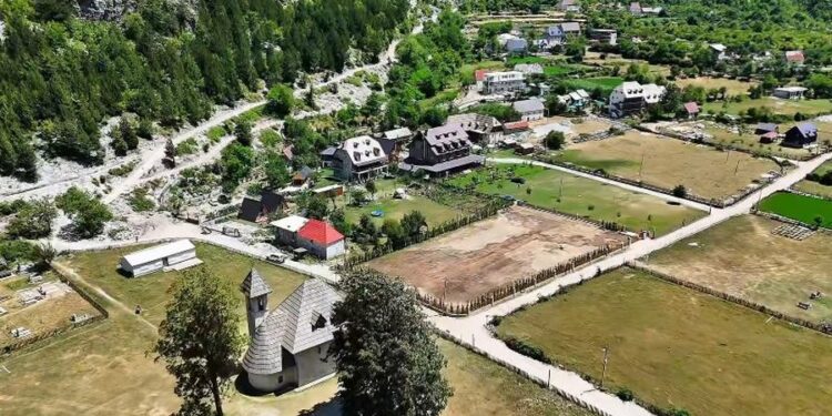 Rama publikon videon nga Thethi: Pas operacionit nga kanceri i paligjshmërisë