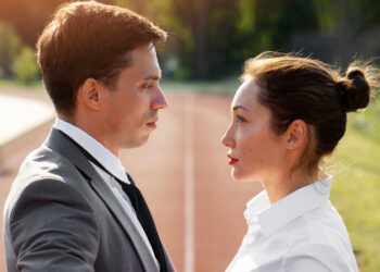 Gratë drejtuese paguhen më shumë sesa burrat! Ja profesionet me diferencat më të mëdha të pagave