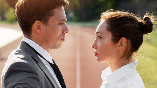 Gratë drejtuese paguhen më shumë sesa burrat! Ja profesionet me diferencat më të mëdha të pagave