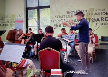 “Muzikanti 2.0” dhe Teknologjia: Formula e re e suksesit për artistët e rinj