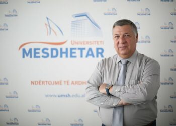 Skemat mashtruese online, eksperti i njohur shpjegon pse iu besojnë shqiptarët, edhe pas piramidave
