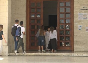 Konkurset në universitete, garë e fortë mes të rinjve për Arkitekturën dhe Mjekësinë