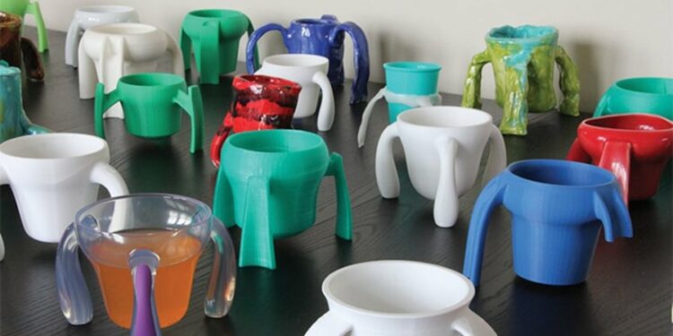 Vajza 11-vjeçare shpiku një filxhan unik për gjyshin që vuan nga Parkinsoni, sot është milionere