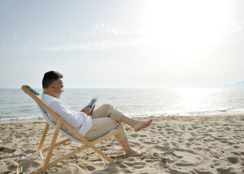 10 këshilla për të menaxhuar paratë gjatë pushimeve