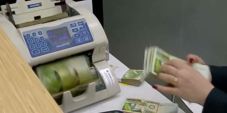 Interesat e kredive, bankat fituan rreth 18 miliardë lekë në 6 muaj