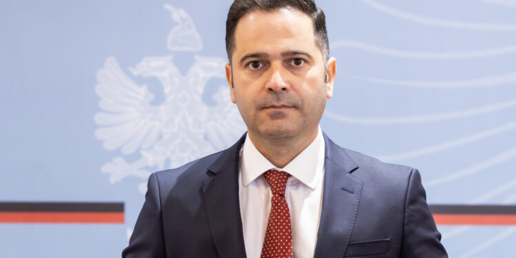 Letrat me vlerë të qeverisë, ministri i Financave nxit qytetarët që të investojnë