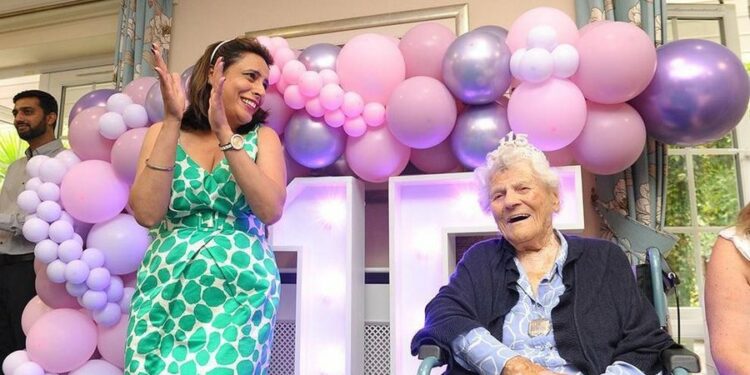 Personi më i vjetër në botë mbush 116 vjeç. Ja cili është dhe kur ka lindur