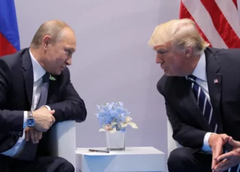 Detajet e takimit “kokë më kokë” mes Trump dhe Putin