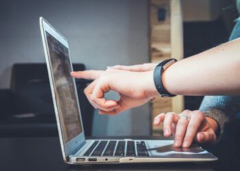 Nëse punoni shumë me kompjuter, ju duhet kjo vitaminë