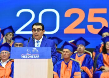 Diplomohet brezi i 14-të i studentëve në Universitetin Mesdhetar të Shqipërisë