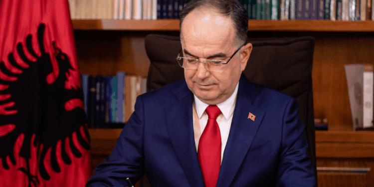 Presidenti Begaj dekreton qeverinë “Rama 4”, po Diellën?