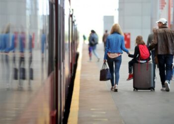 Emigracioni bëhet shqetësues/ Eurostat: 1 milion shqiptarë kanë ikur në 16 vitet e fundit