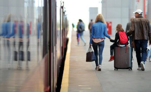 Emigracioni bëhet shqetësues/ Eurostat: 1 milion shqiptarë kanë ikur në 16 vitet e fundit